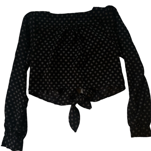EUC Urban Outfitters long sleeve button tie front cropped blouse - Picture 2 of 7